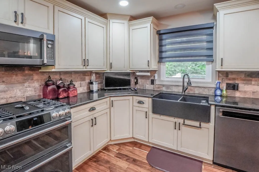 3433 Abbey Street, Uniontown, Ohio,MLS Now Listing ID