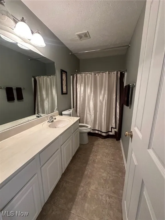 2nd lvl Full bath