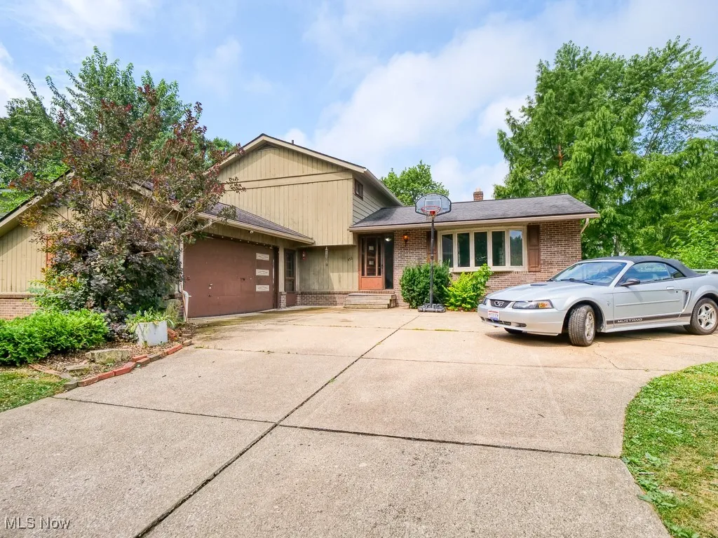 452 Deleware Drive, Brunswick, Ohio,MLS Now Listing ID