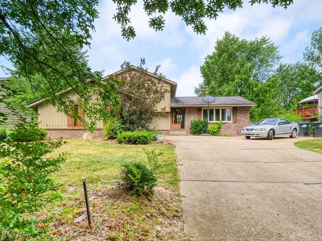 452 Deleware Drive, Brunswick, Ohio,MLS Now Listing ID