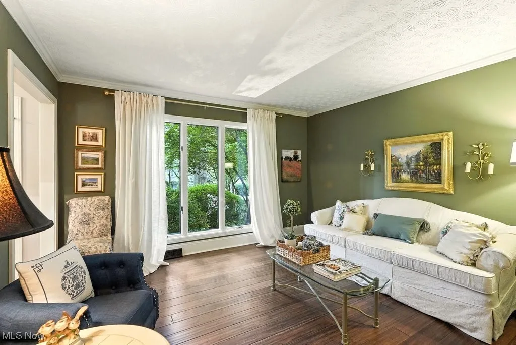 Living Room with Bamboo Flooring and Extra Wide Baseboards