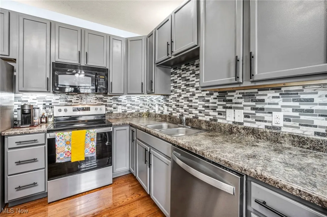 136 River Rock Way, Berea, Ohio,MLS Now Listing ID