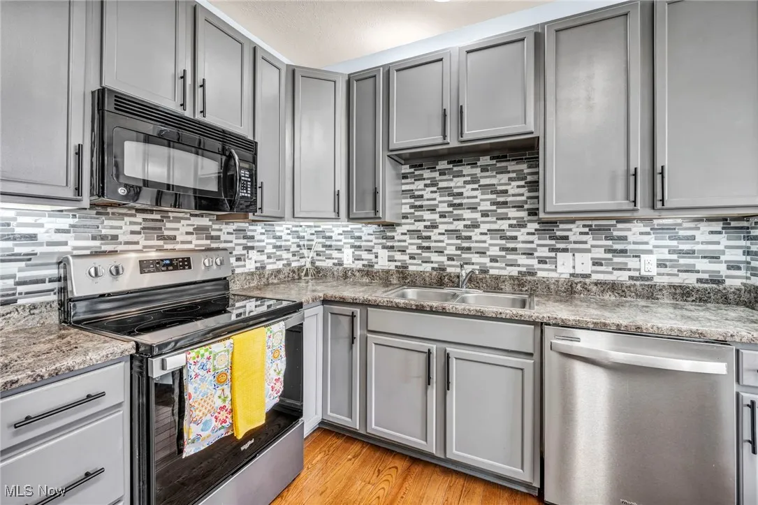 136 River Rock Way, Berea, Ohio,MLS Now Listing ID
