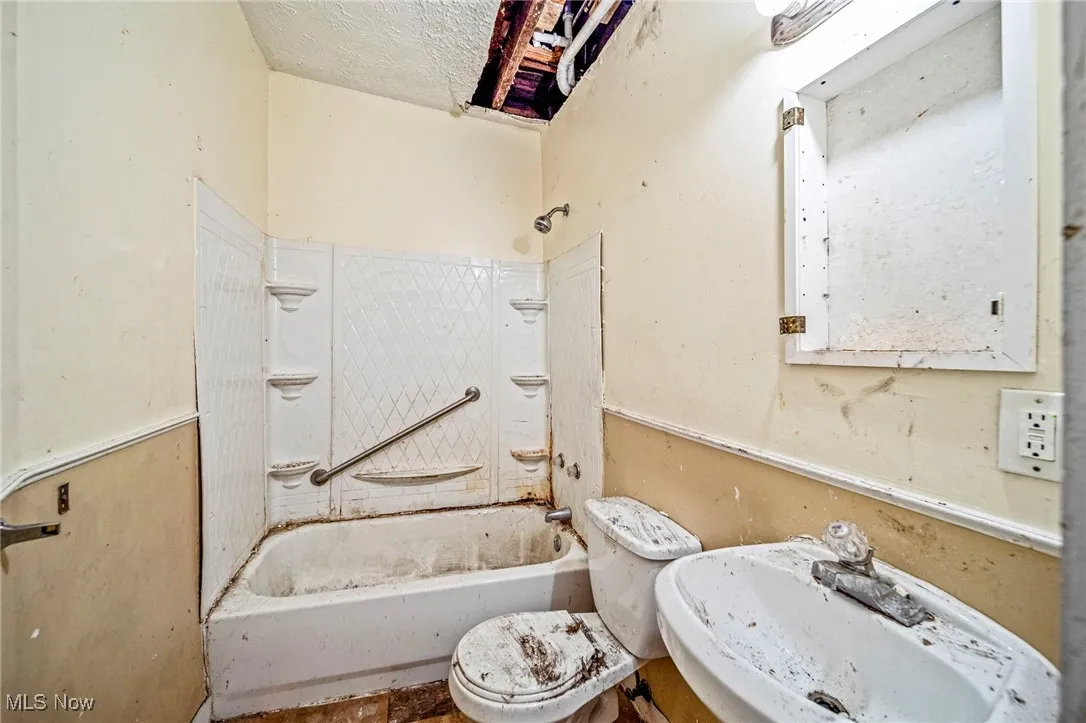 2195 E 73rd Street, Cleveland, Ohio,MLS Now Listing ID