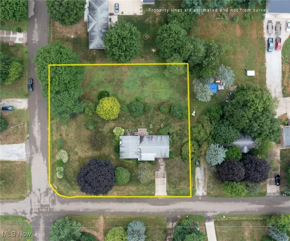 200 X 200 with adjoining lot