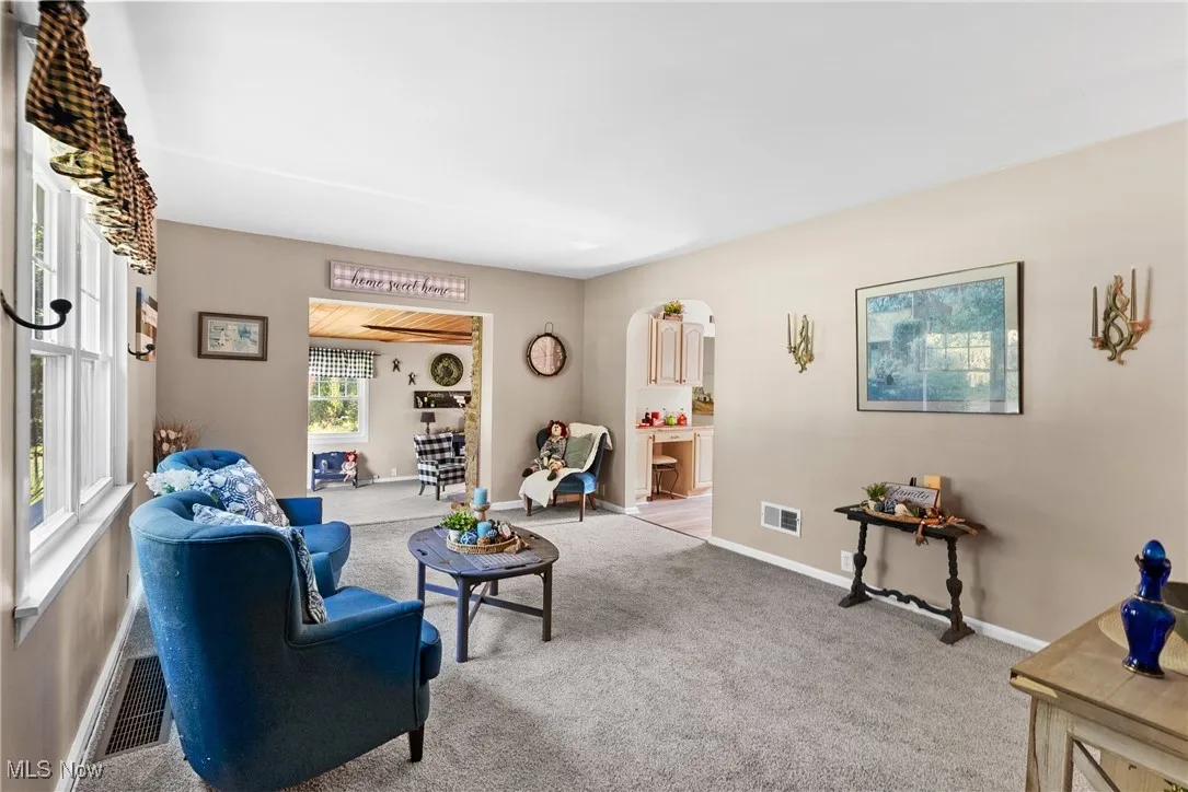 Living area with carpet