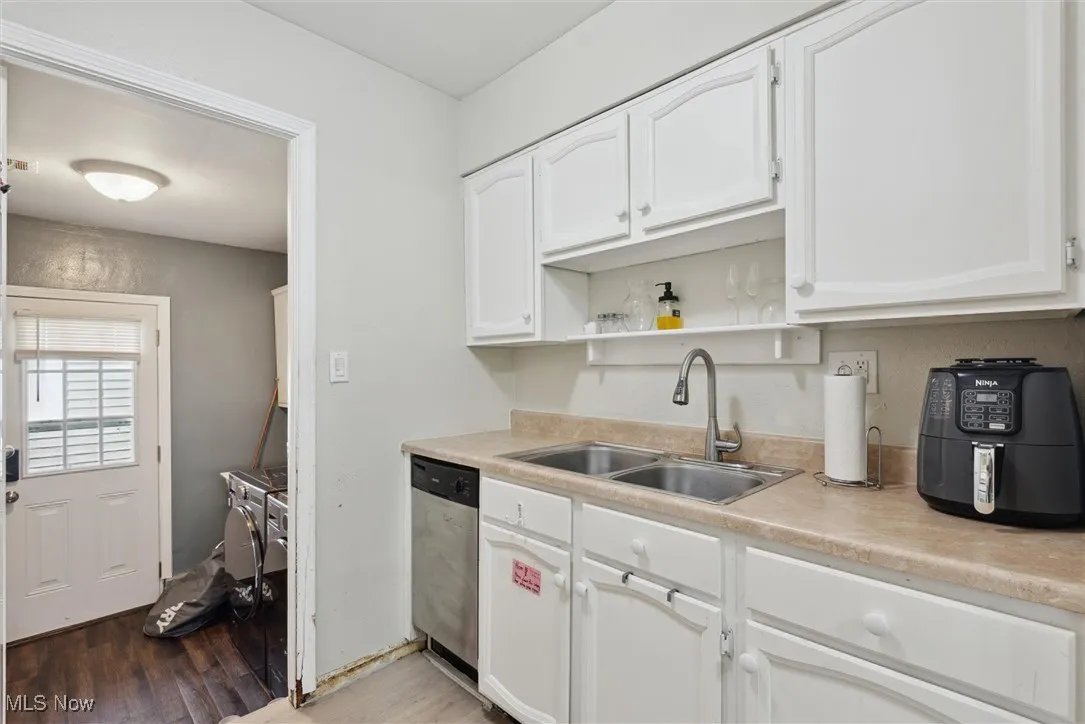 33894 Lawton Avenue, Eastlake, Ohio 44095,MLS Now Listing ID