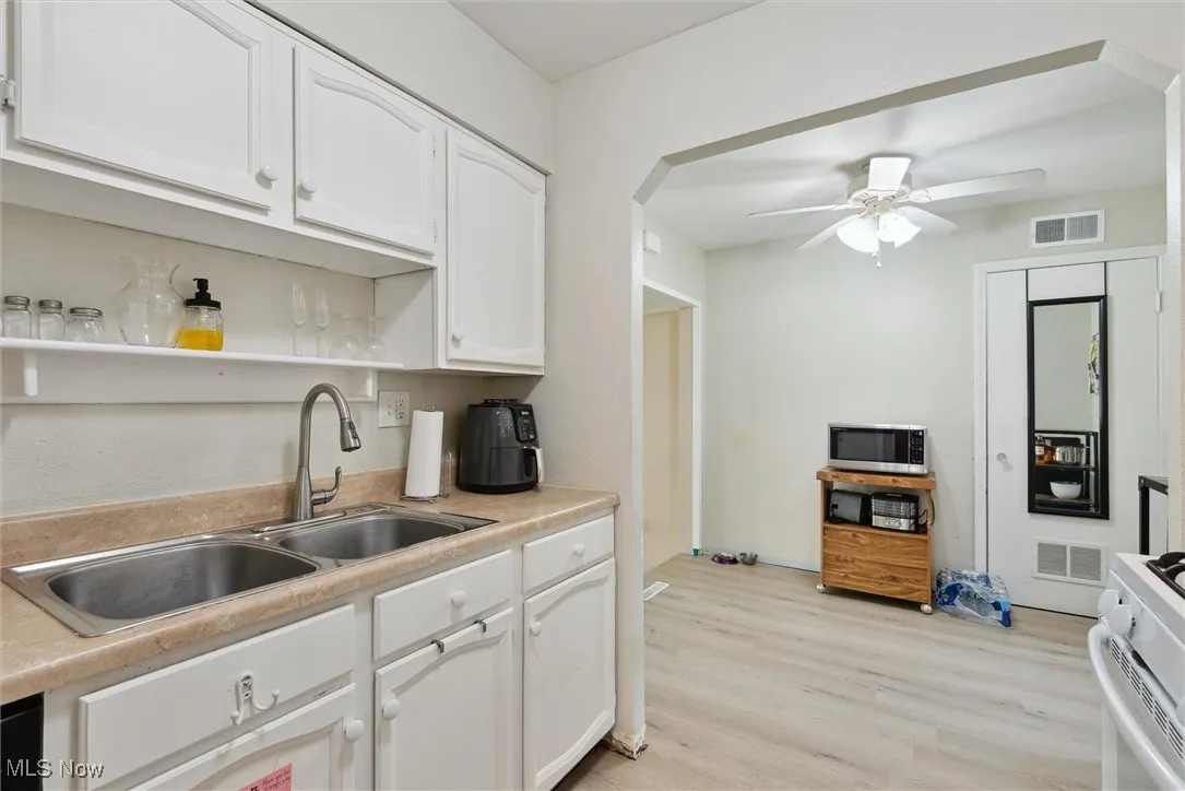 33894 Lawton Avenue, Eastlake, Ohio 44095,MLS Now Listing ID
