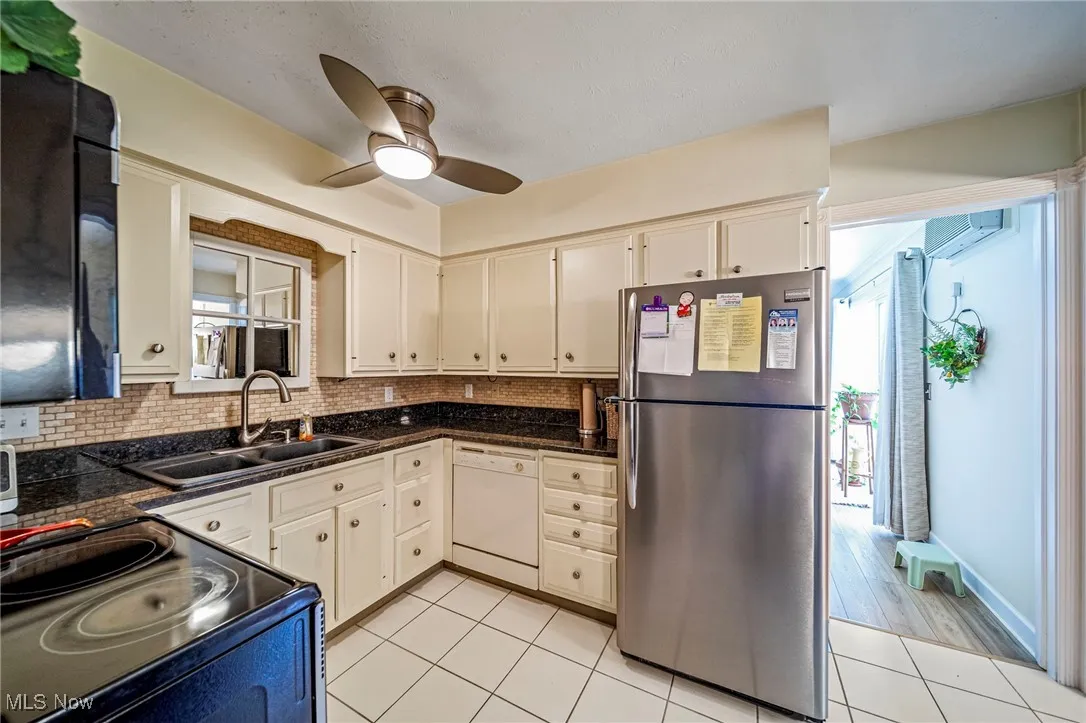 15 Meadowlawn Drive # 6, Mentor, Ohio 44060,MLS Now Listing ID