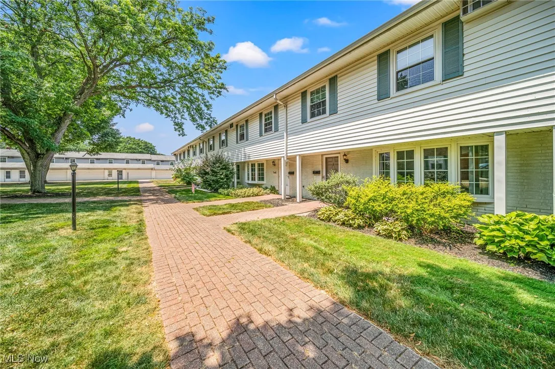 15 Meadowlawn Drive # 6, Mentor, Ohio 44060,MLS Now Listing ID