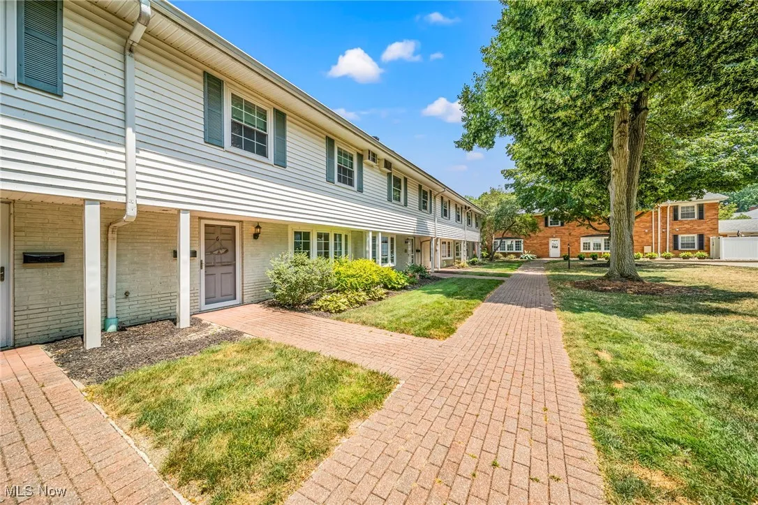 15 Meadowlawn Drive # 6, Mentor, Ohio 44060,MLS Now Listing ID
