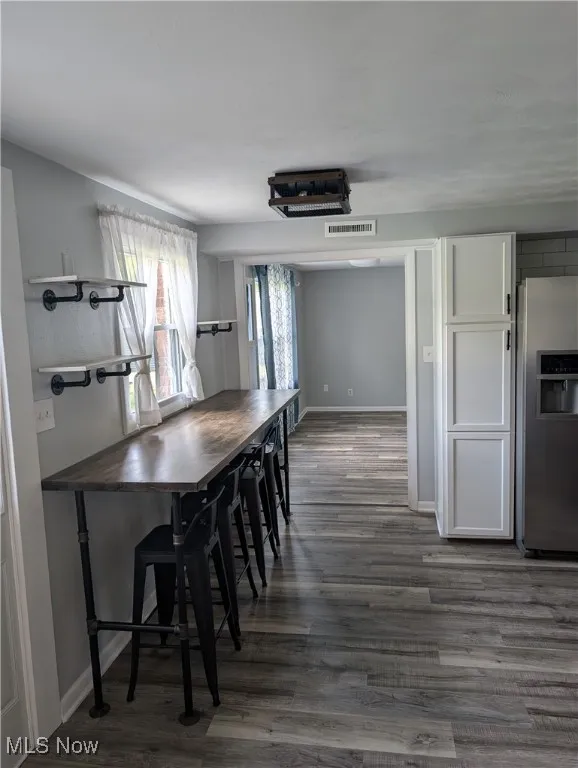 Eat in kitchen