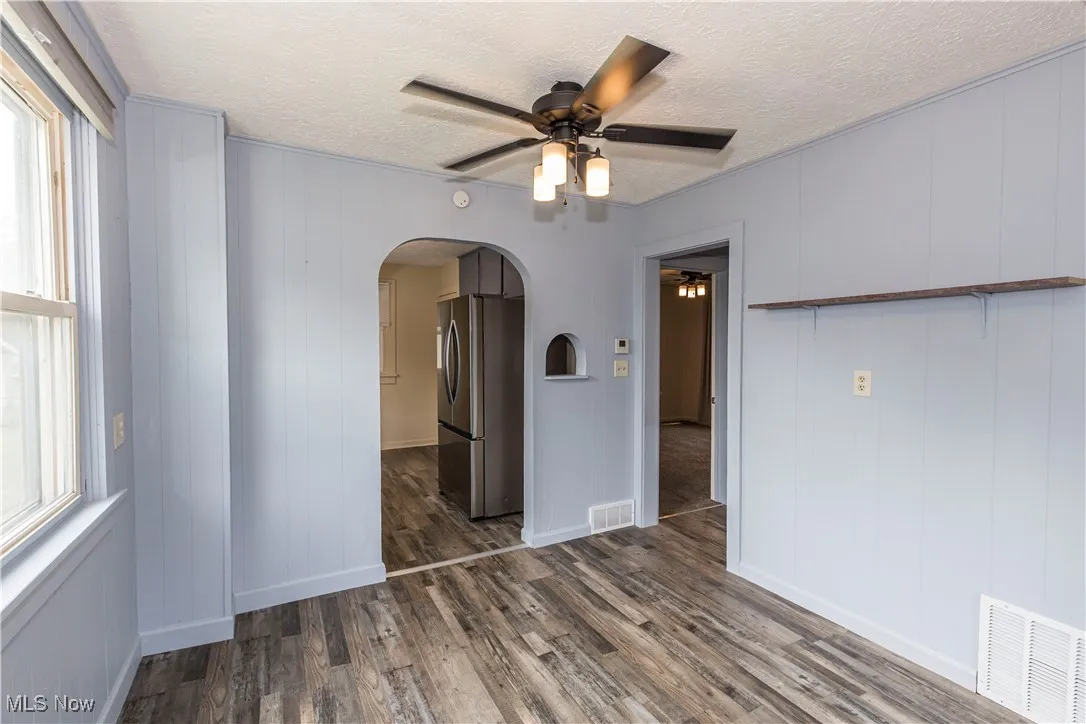 corner view of dinning room
