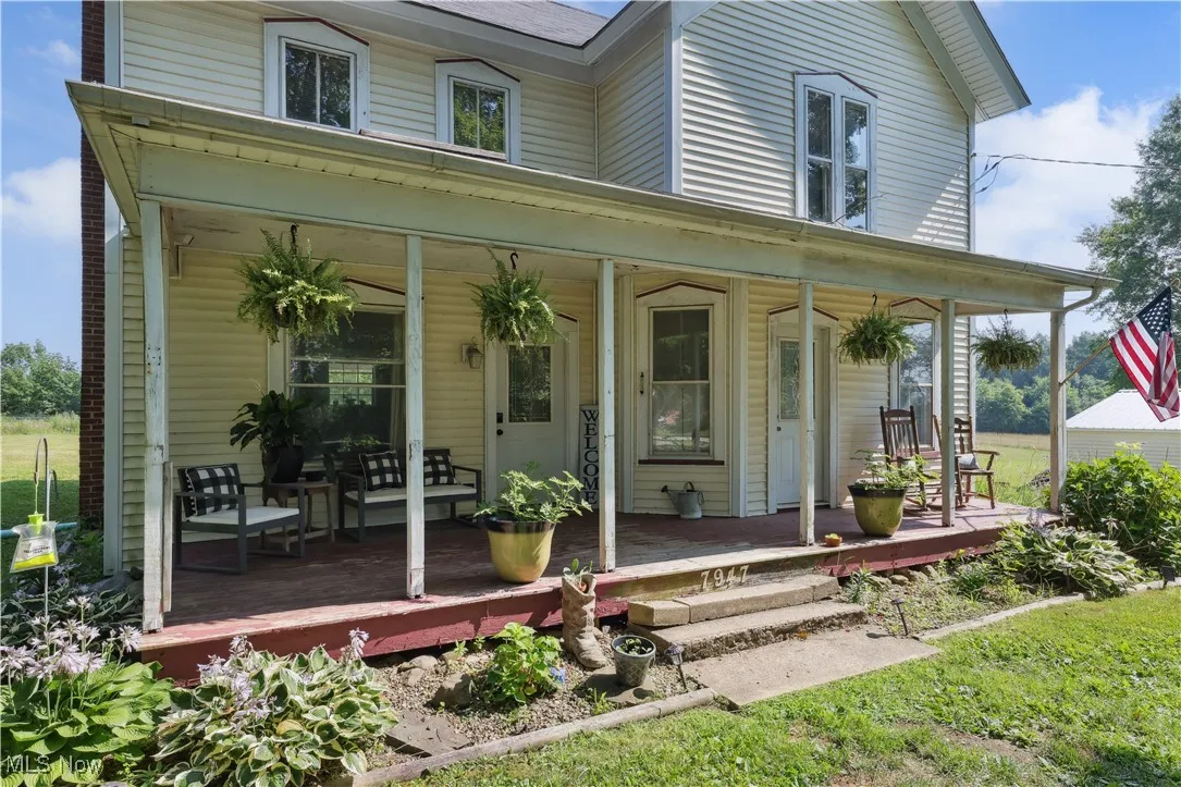 View of front of property featuring a porch
