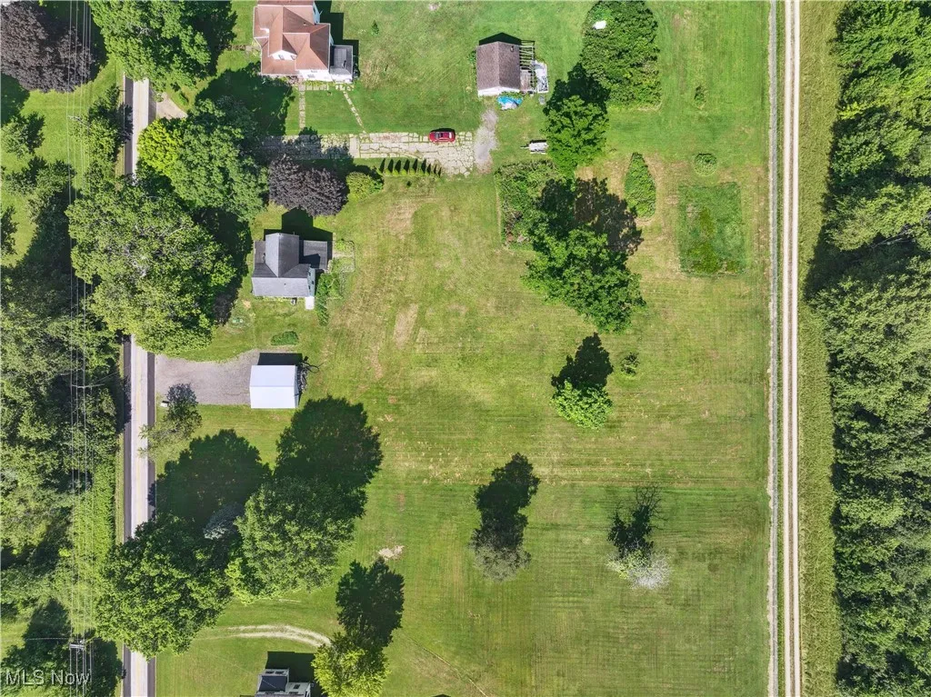 Aerial view of property and surrounding area