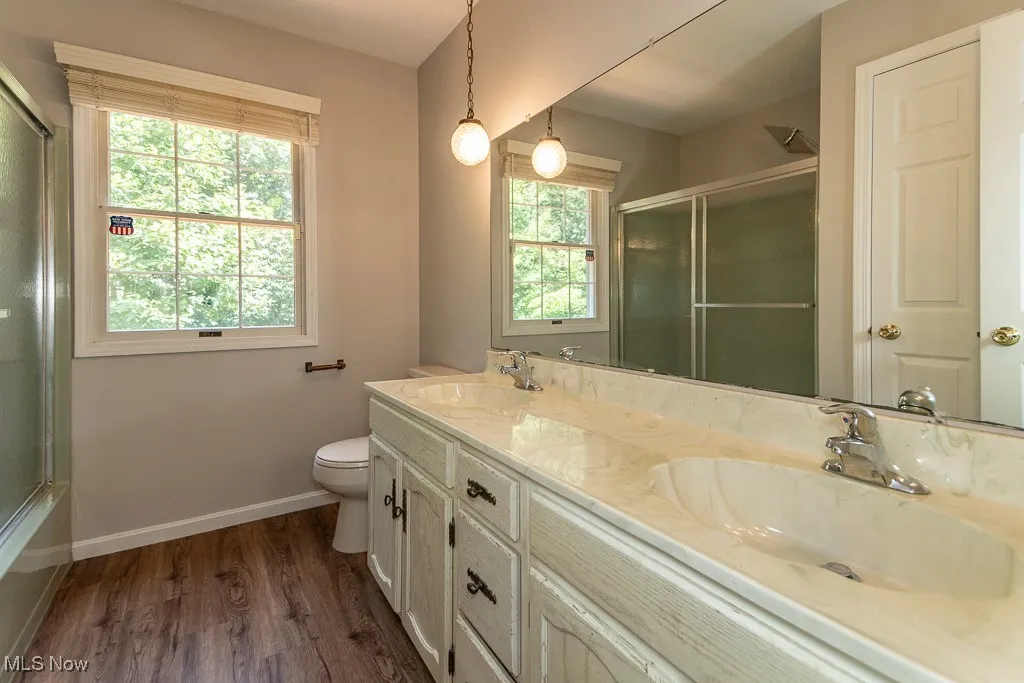 Main Bath Upstairs