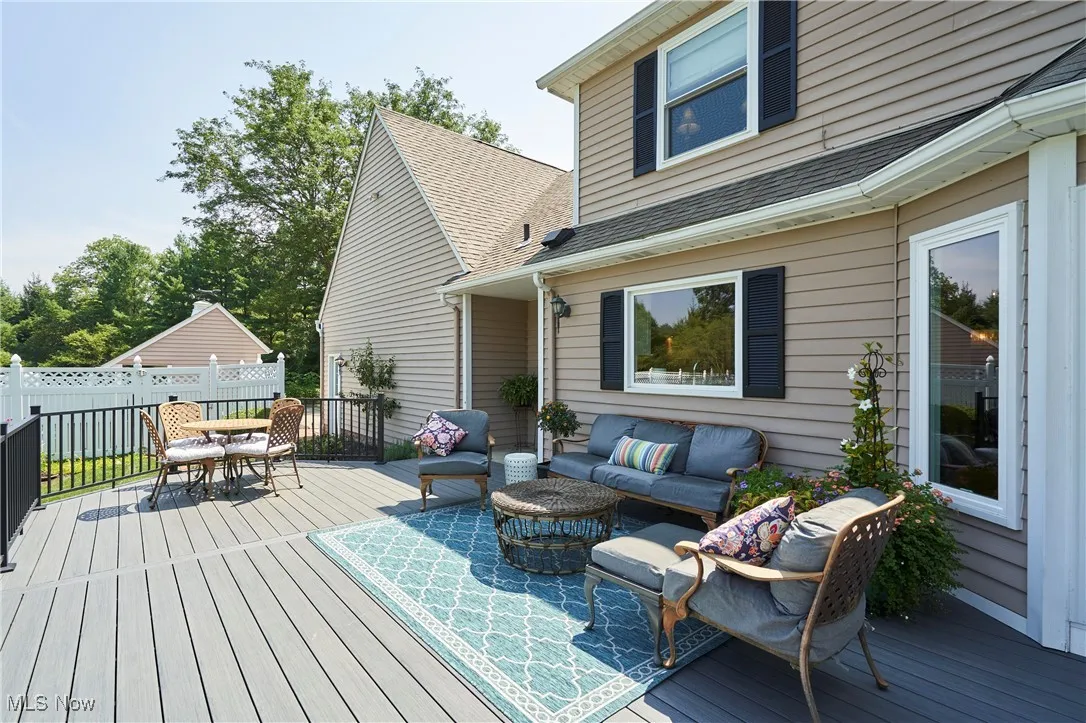 Composite deck with an outdoor dining space
