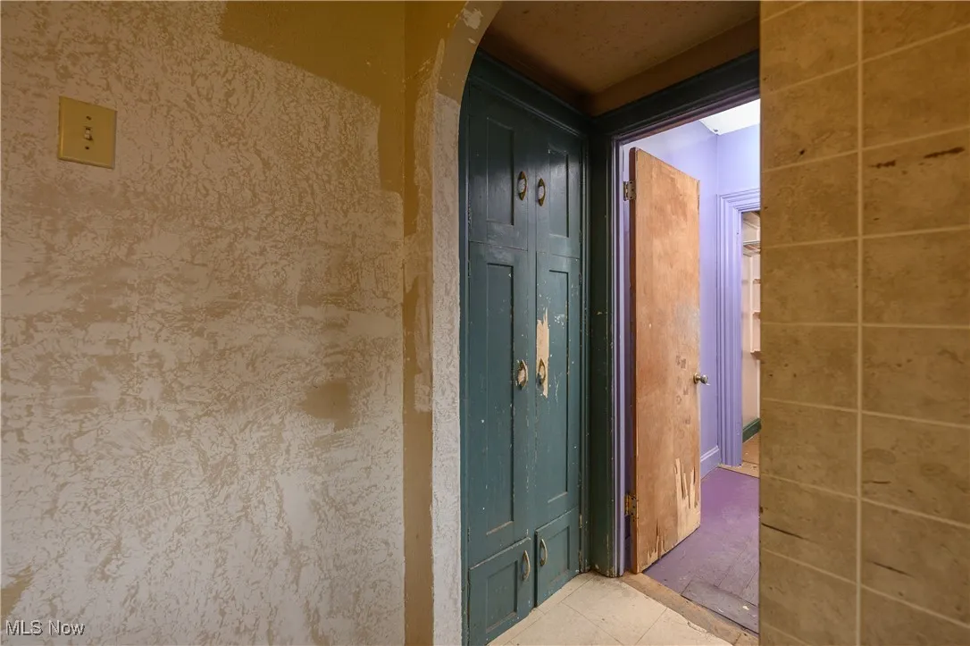 Hallway with arched walkways