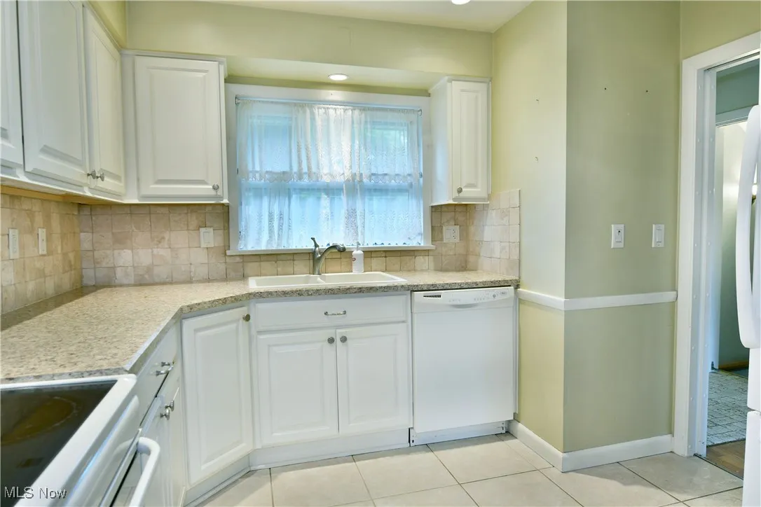 225 Sleepy Hollow Drive, Canfield, Ohio,MLS Now Listing ID
