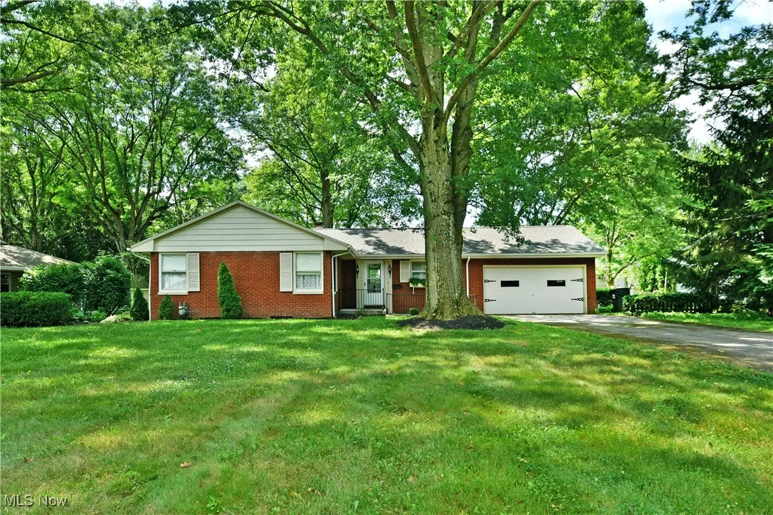 225 Sleepy Hollow Drive, Canfield, Ohio,MLS Now Listing ID