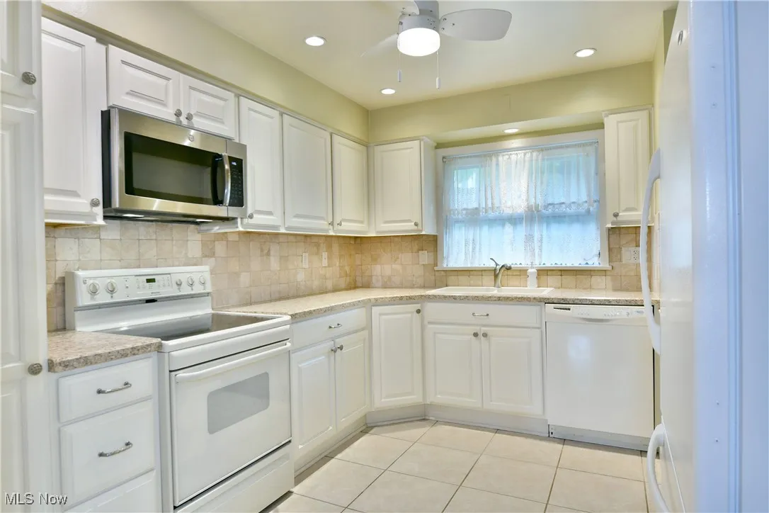 225 Sleepy Hollow Drive, Canfield, Ohio,MLS Now Listing ID
