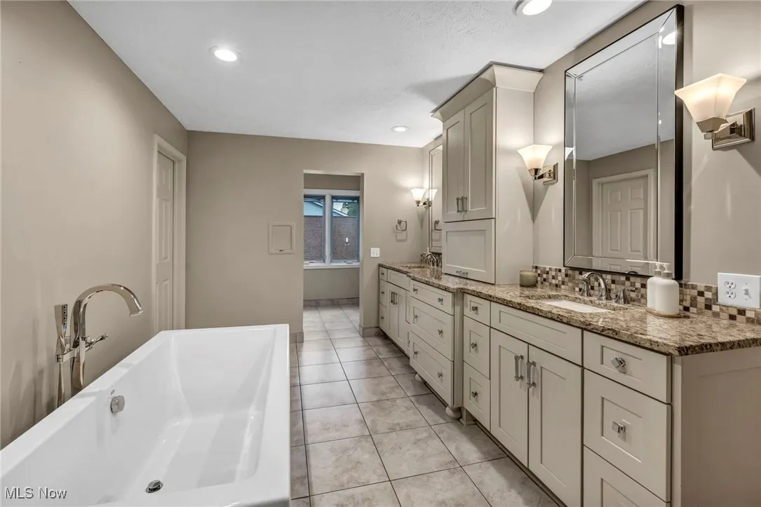 465 Longspur Road, Highland Heights, Ohio,MLS Now Listing ID