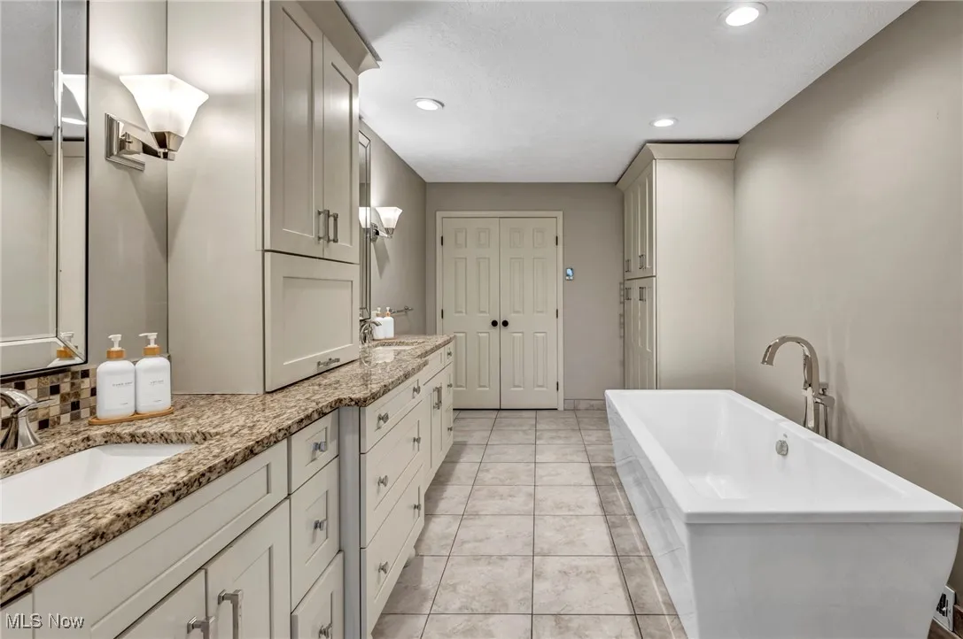 465 Longspur Road, Highland Heights, Ohio,MLS Now Listing ID