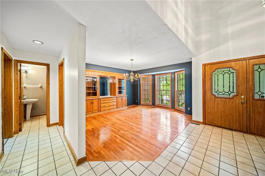 2885 Valley Road, Cuyahoga Falls, Ohio,MLS Now Listing ID