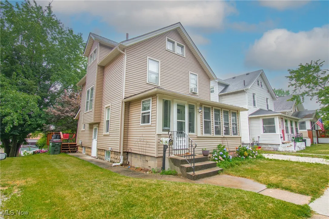 44 W Summit Street, Barberton, Ohio,MLS Now Listing ID
