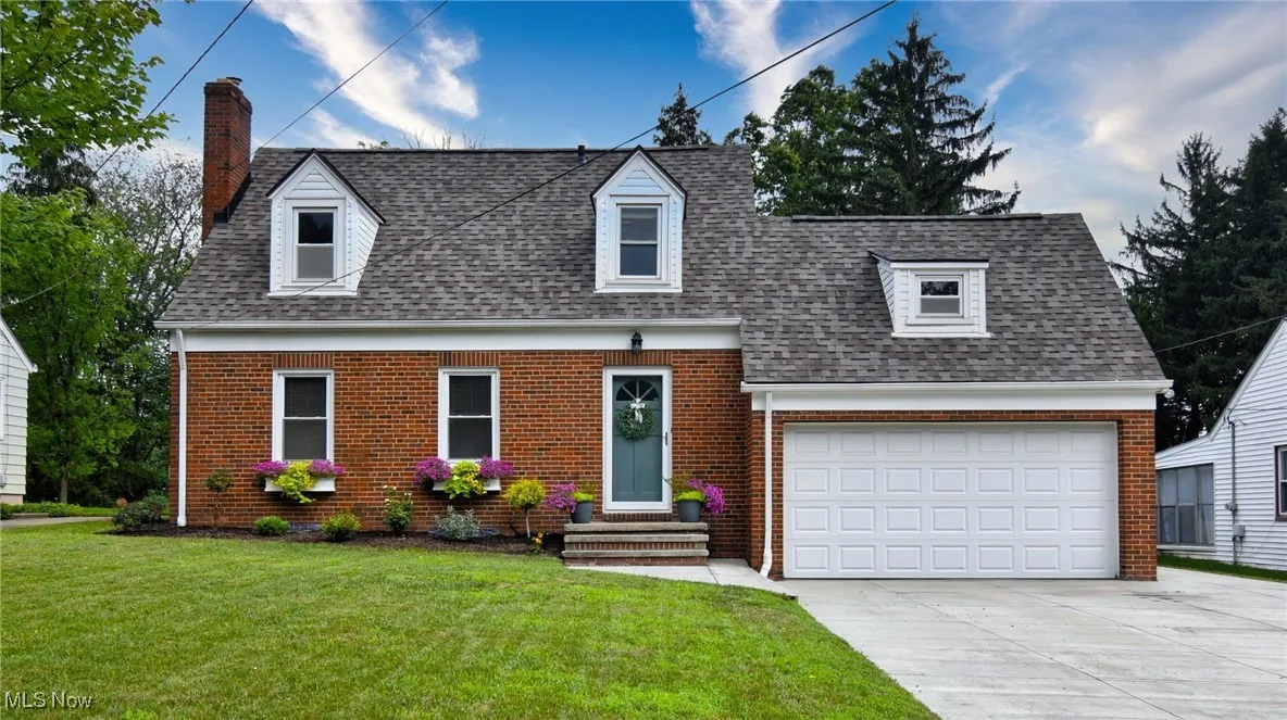 Welcome home to 6525 E Pleasant Valley Road!