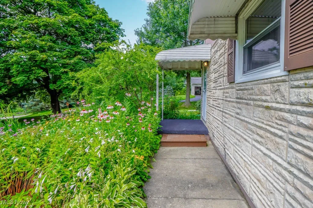 Front Walk-Way