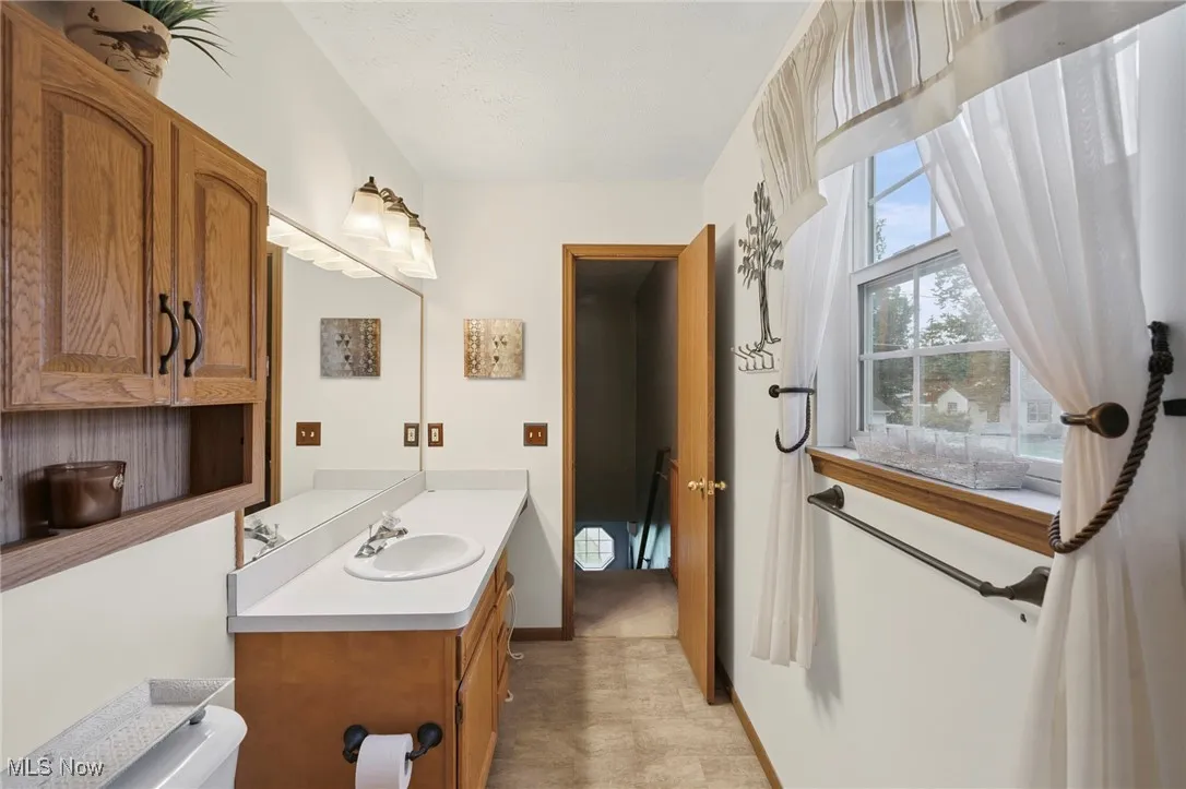 918 E 349th Street, Eastlake, Ohio,MLS Now Listing ID