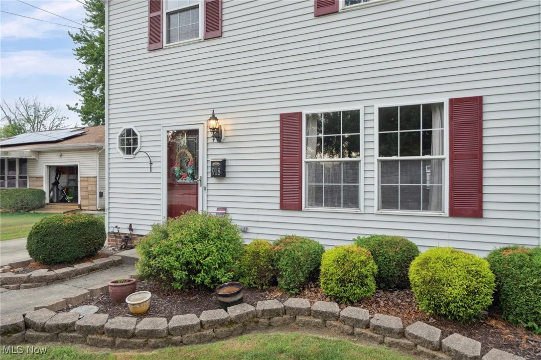 918 E 349th Street, Eastlake, Ohio,MLS Now Listing ID