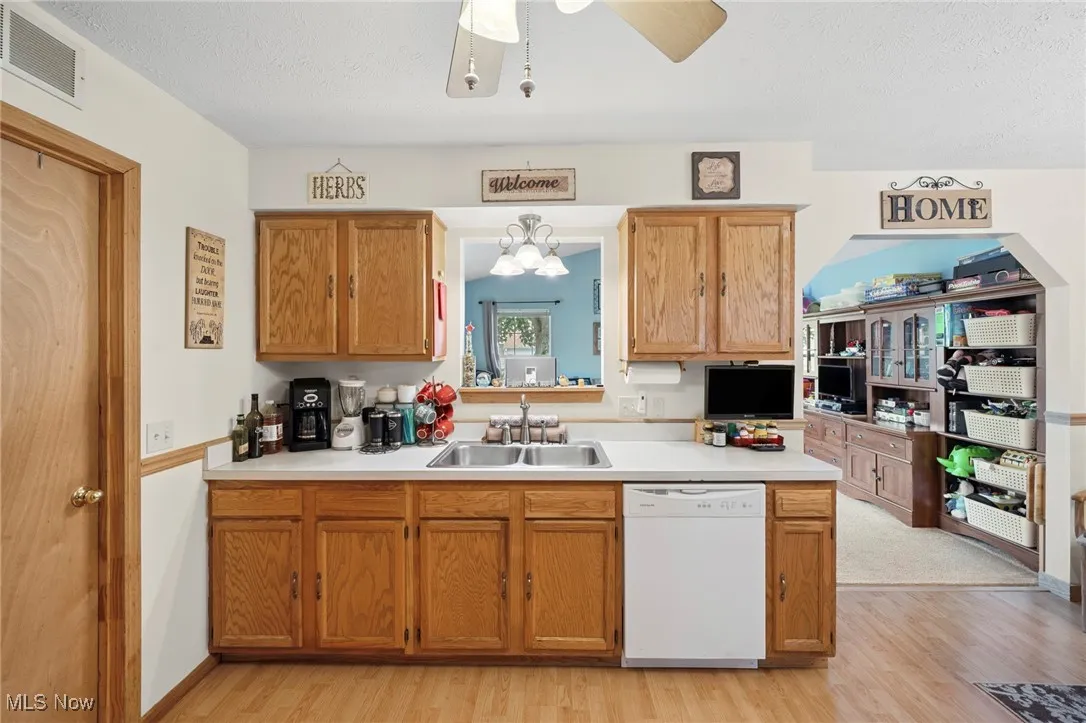 918 E 349th Street, Eastlake, Ohio,MLS Now Listing ID