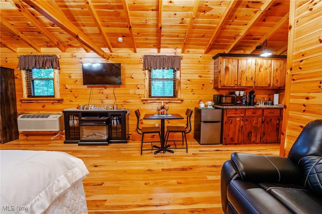 4343 Oak Ridge Road, Sugarcreek, Ohio,MLS Now Listing ID