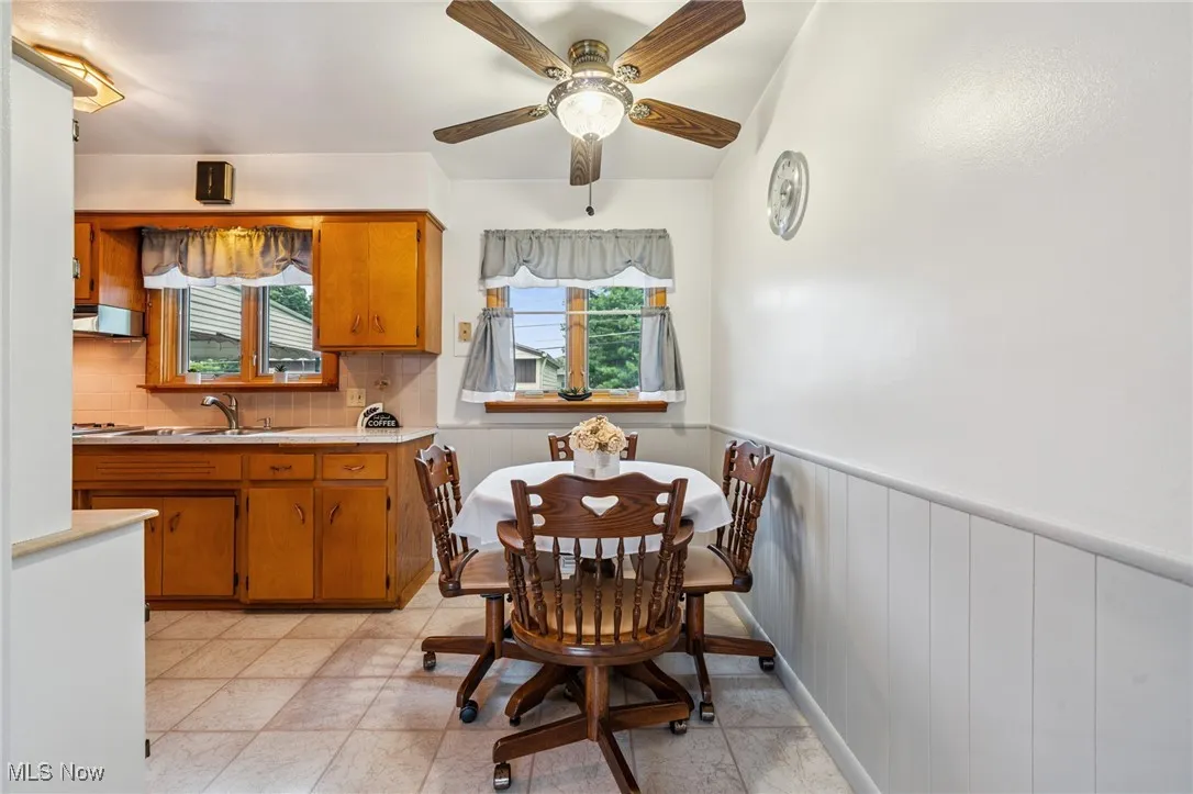 In Kitchen Dining