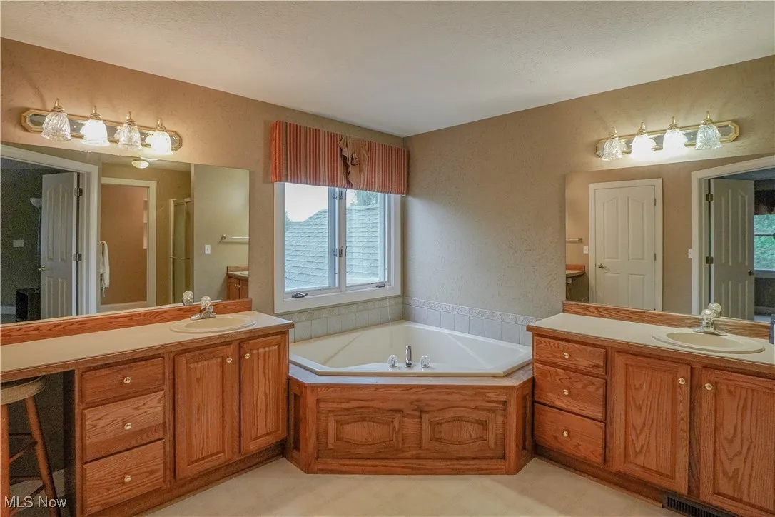 3359 Churchill Downs, Stow, Ohio,MLS Now Listing ID