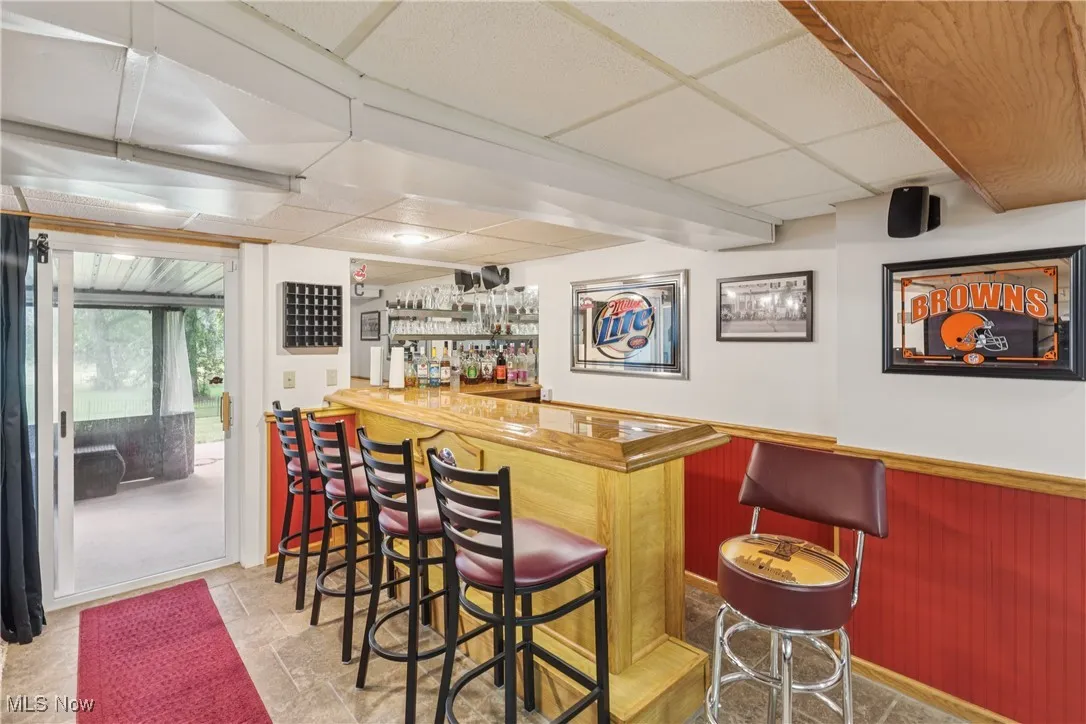 Bar area with slider to heated 4 season / sun room
