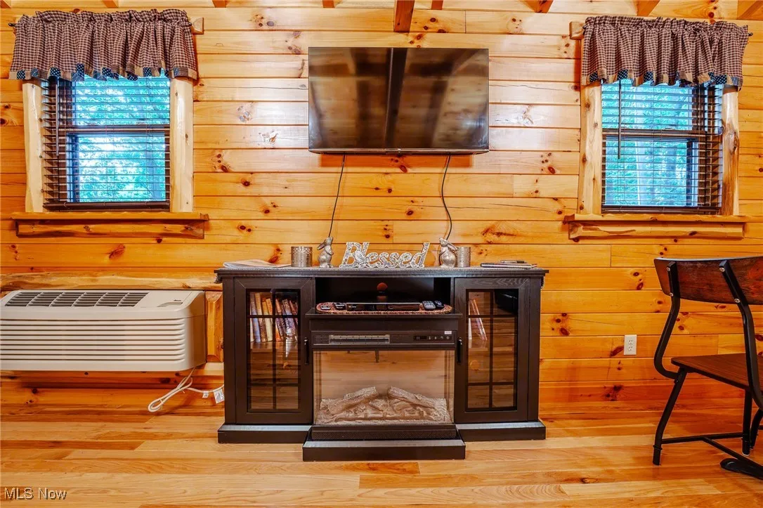 4343 Oak Ridge Road, Sugarcreek, Ohio,MLS Now Listing ID