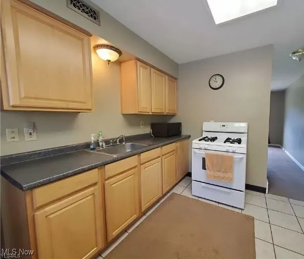 215 Dalepark Drive # 5, Bedford, Ohio,MLS Now Listing ID