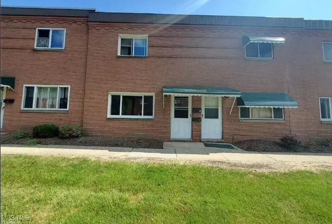 215 Dalepark Drive # 5, Bedford, Ohio,MLS Now Listing ID