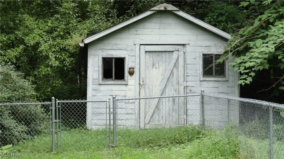 108 Linger Drive, Chester, West Virginia,MLS Now Listing ID