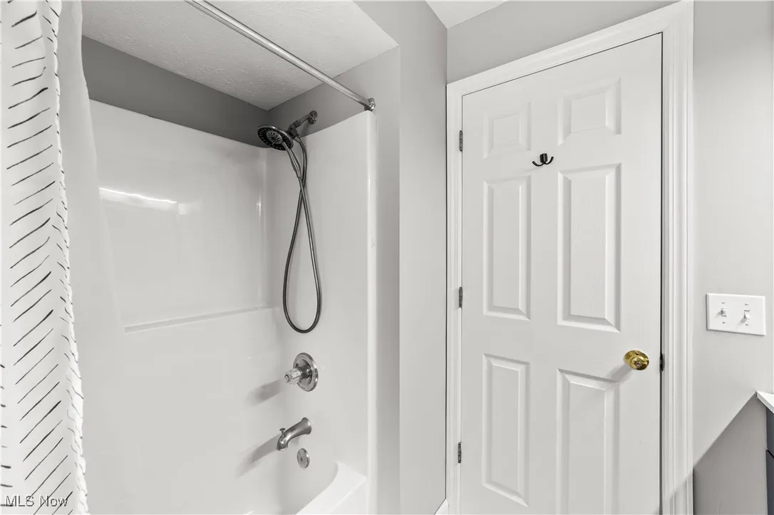 Tub/Shower Combination