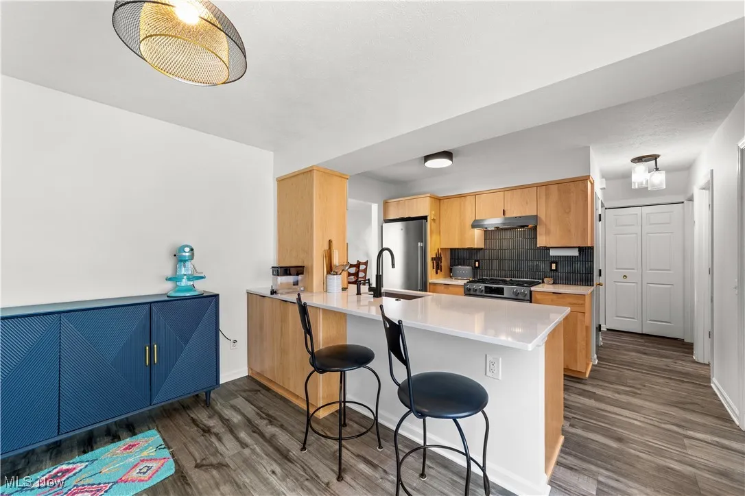 Breakfast Bar Seating