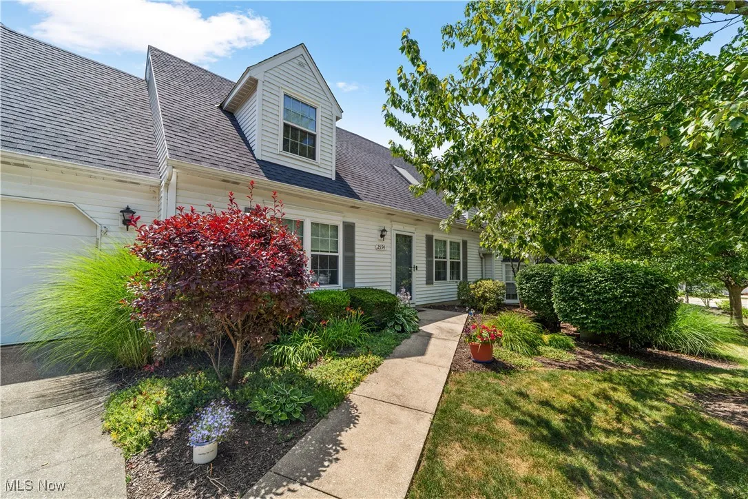 Welcome to 2594 Burridge Circle, Twinsburg
