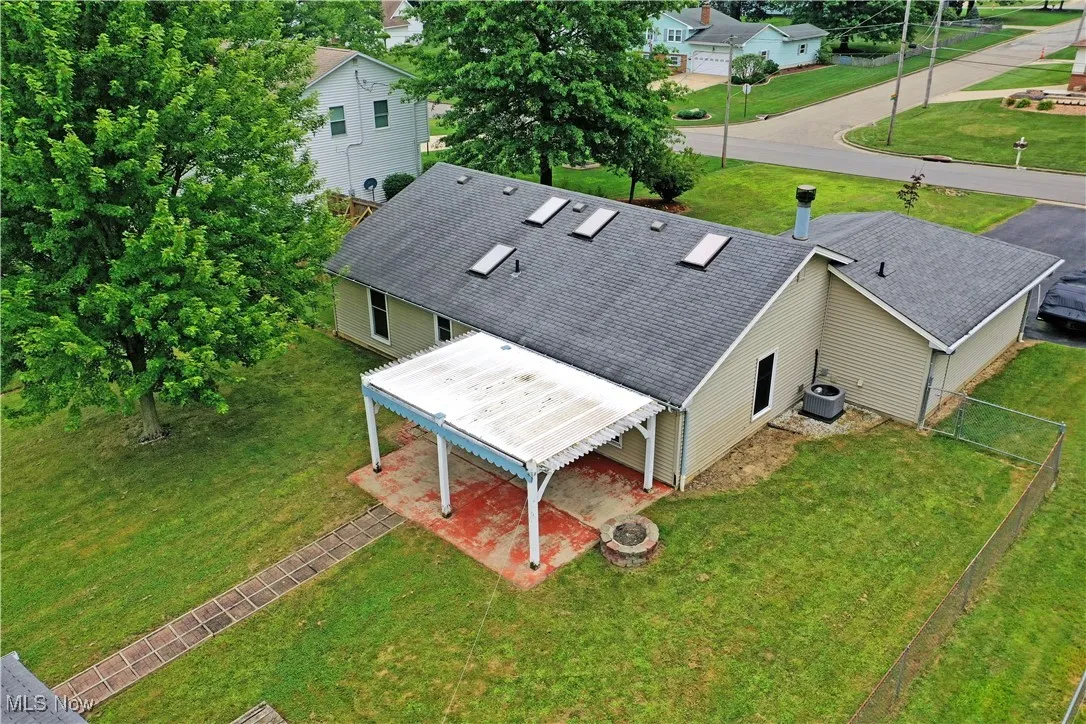 Aerial view of property and surrounding area
