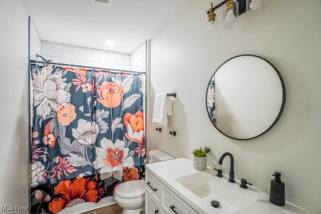 Full Bathroom