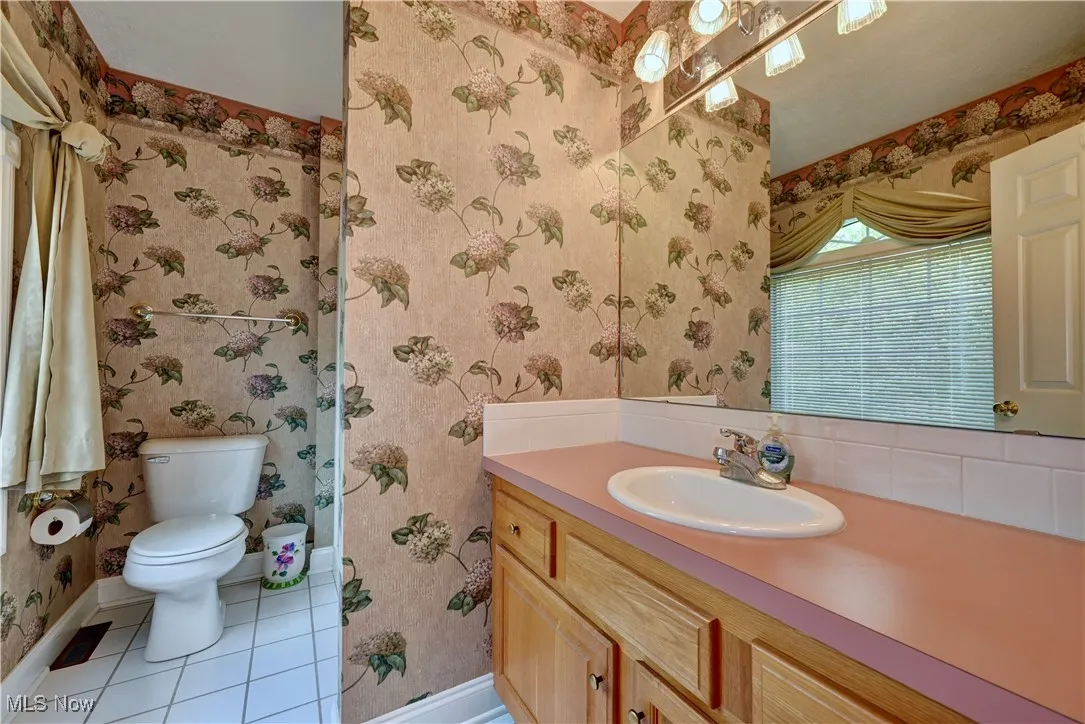 Bedroom 4 Bathroom