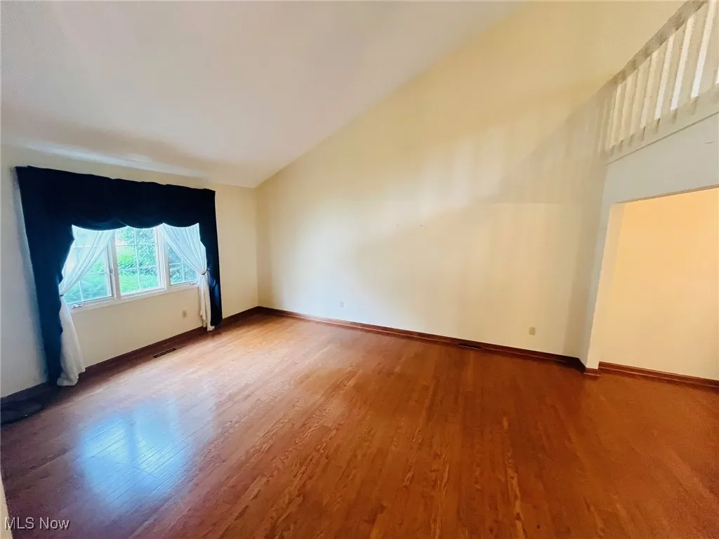 Great room with 2 story ceilings