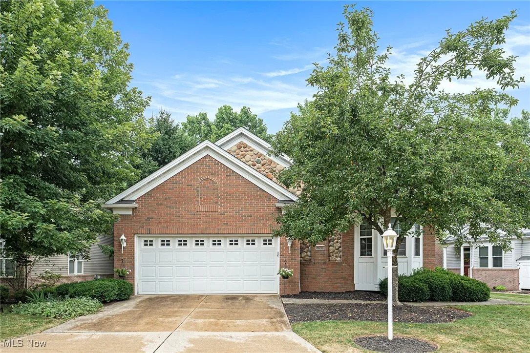 Welcome to 8651 Pine Creek Lane